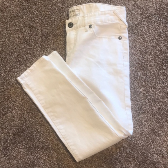 Free People Denim - FREE PEOPLE Ivory Skinny Jeans